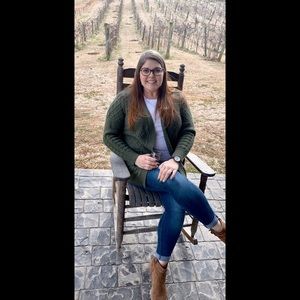 Meet your Posher, Danielle